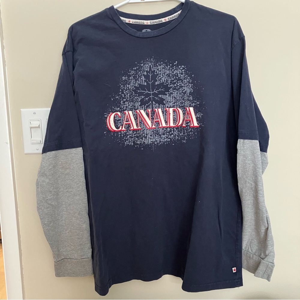Canadian AthleticWorks Navy and Gray Long Sleeve Shirt vintage streetwear boho 🥳
